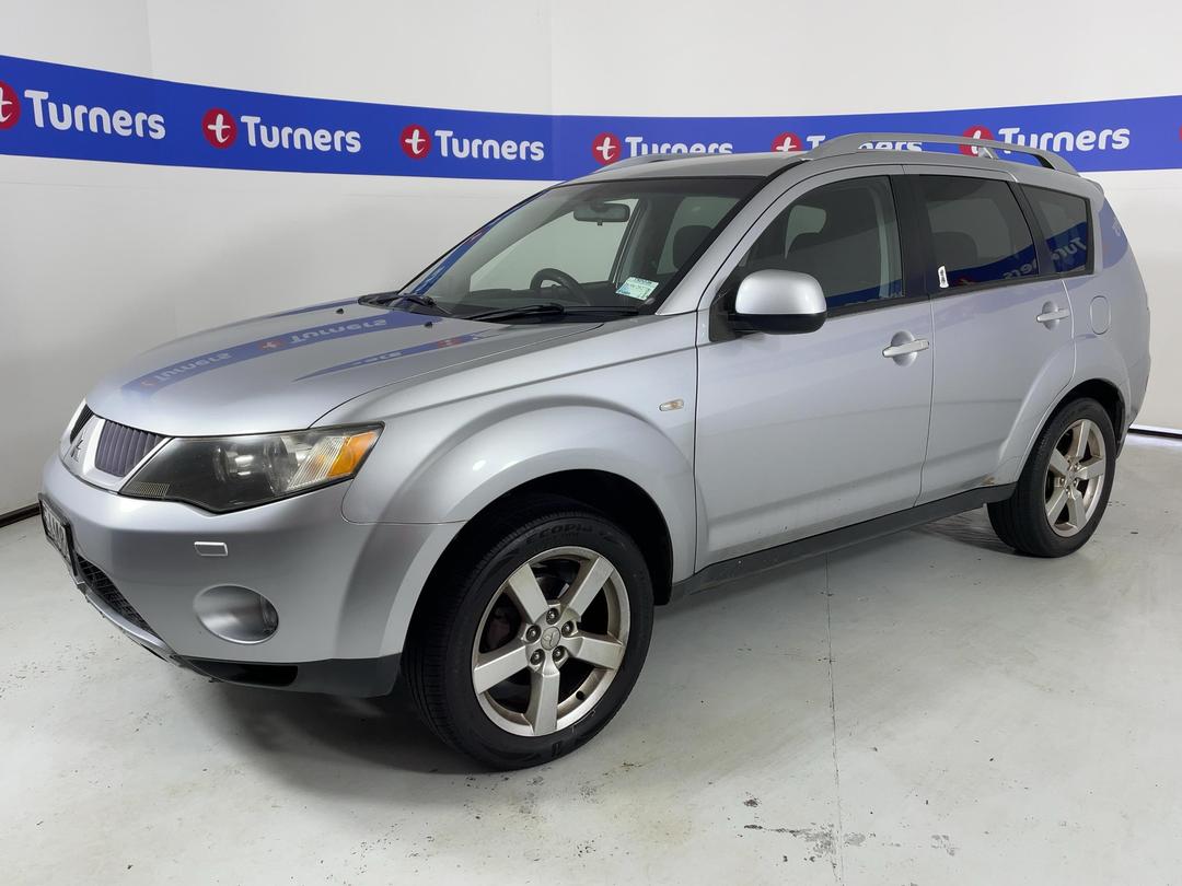 Photo '4' of Mitsubishi Outlander