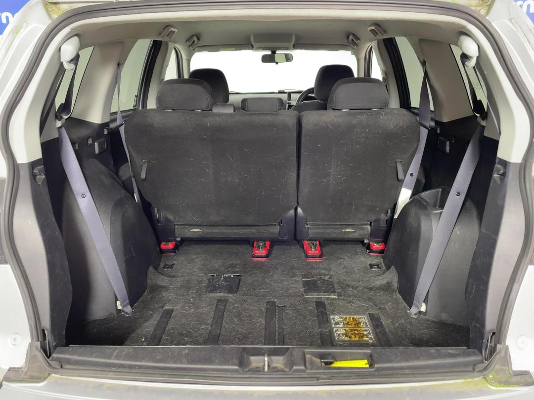 Photo '14' of Mitsubishi Outlander