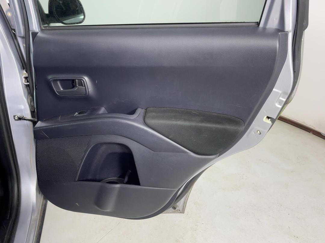 Photo '19' of Mitsubishi Outlander