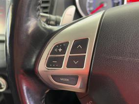 Photo '23' of Mitsubishi Outlander