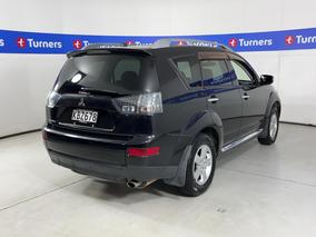 Photo '7' of Mitsubishi Outlander