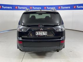 Photo '6' of Mitsubishi Outlander