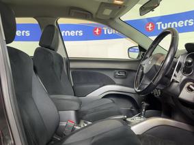 Photo '16' of Mitsubishi Outlander
