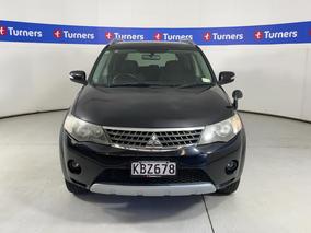 Photo '2' of Mitsubishi Outlander