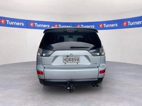 Photo '6' of Mitsubishi Outlander