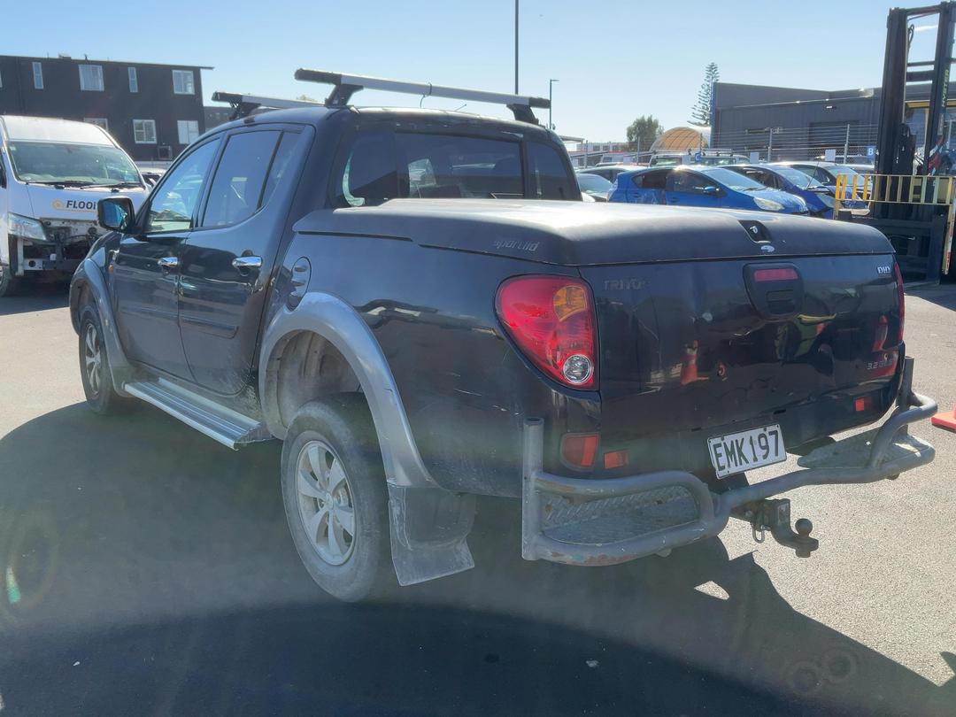 Photo '6' of Mitsubishi Triton Dcab GLS Photo '6' of Mitsubishi Triton Dcab GLS