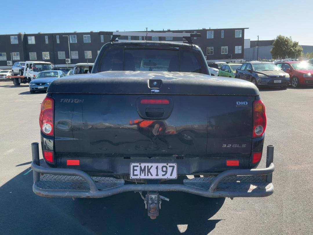 Photo '7' of Mitsubishi Triton Dcab GLS Photo '7' of Mitsubishi Triton Dcab GLS