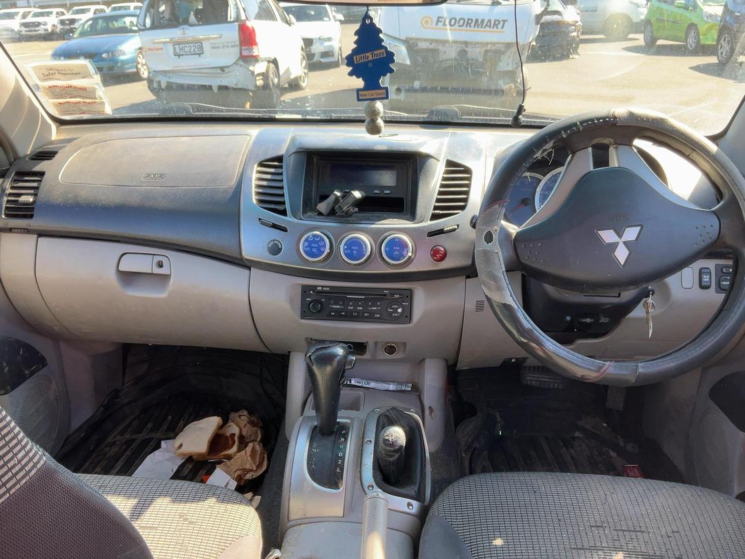 Photo '11' of Mitsubishi Triton Dcab GLS Photo '11' of Mitsubishi Triton Dcab GLS
