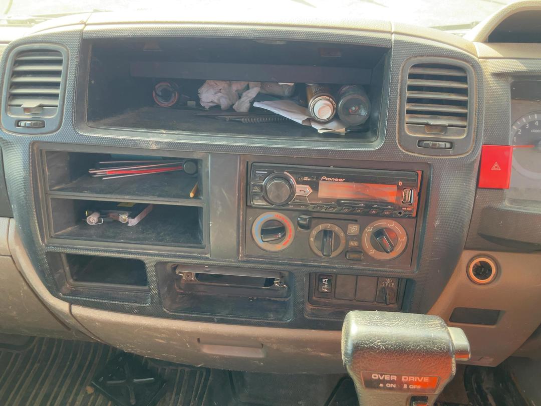 Photo '15' of Nissan Atlas Flat Deck