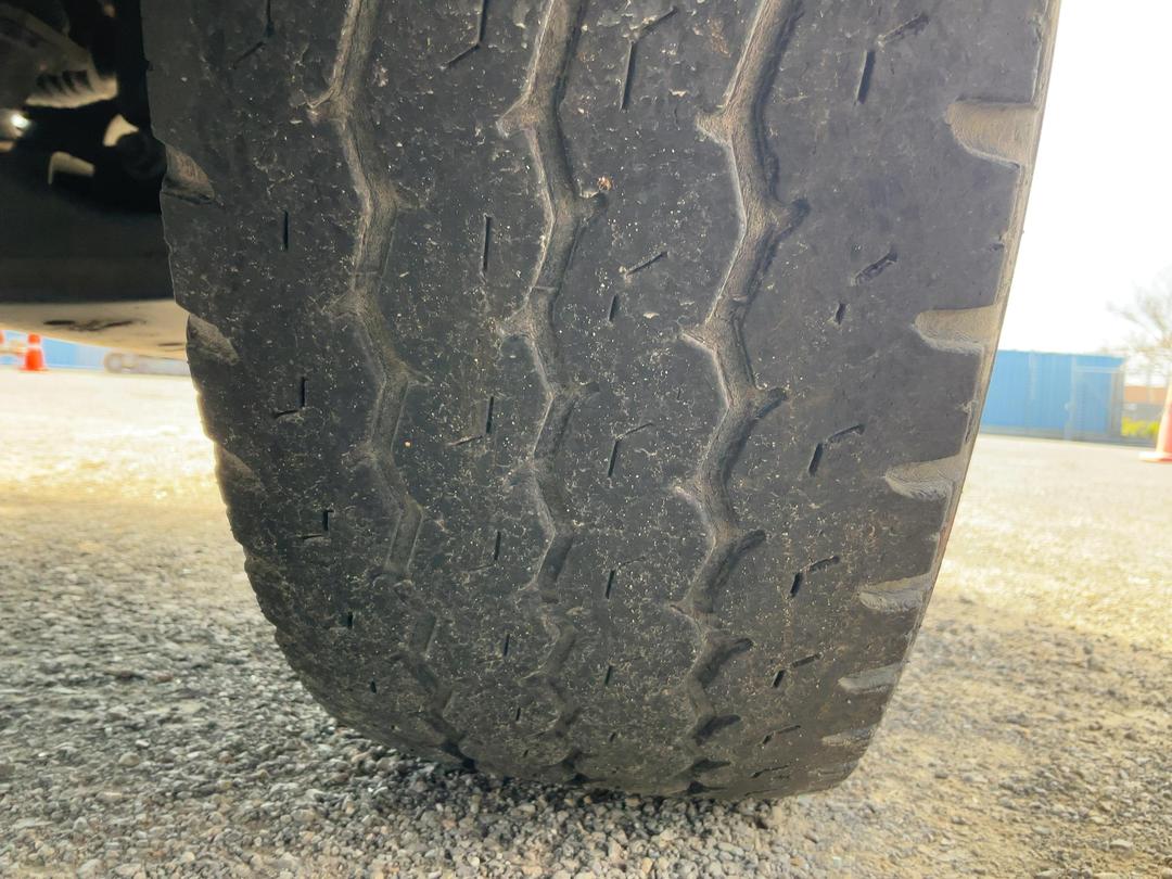 Photo '29' of Nissan Atlas Flat Deck