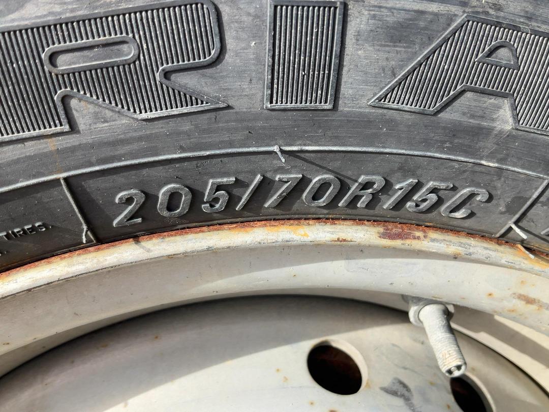 Photo '30' of Nissan Atlas Flat Deck