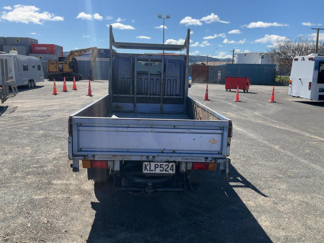 Photo '6' of Nissan Atlas Flat Deck