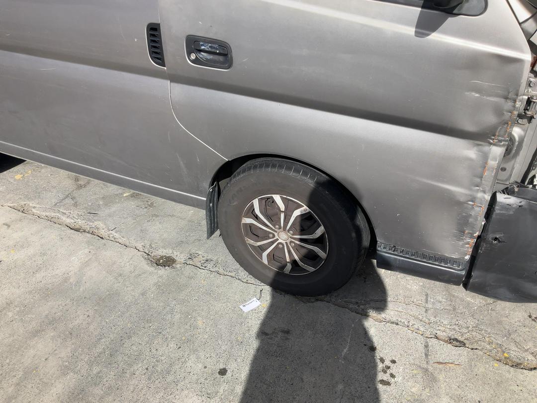 Photo '2' of Nissan Caravan