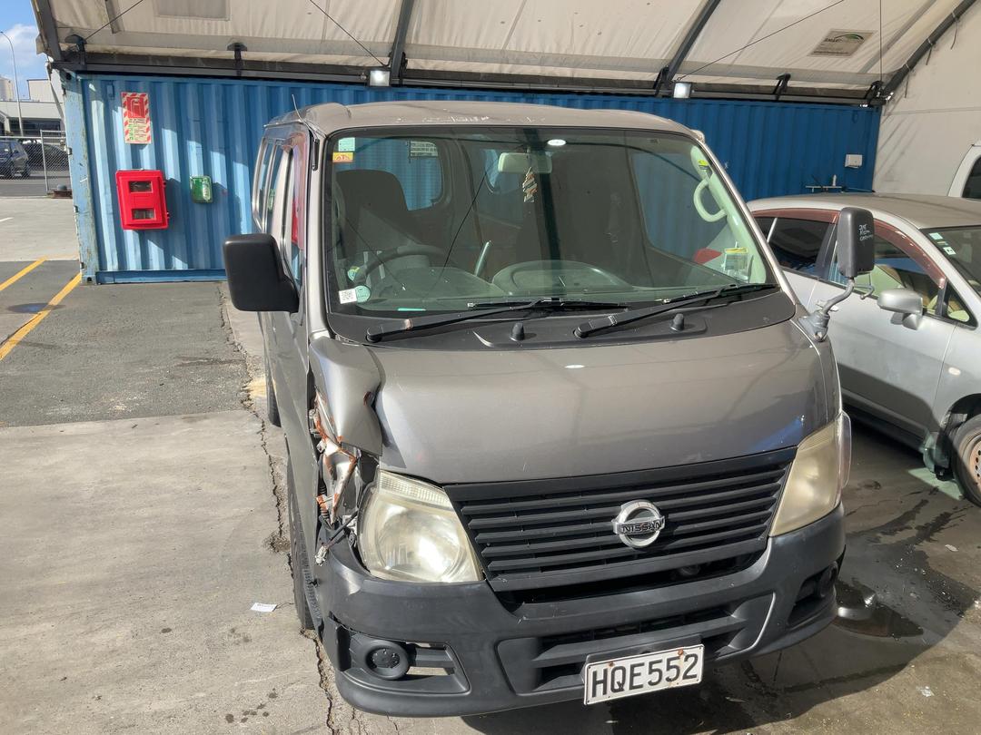 Photo '4' of Nissan Caravan