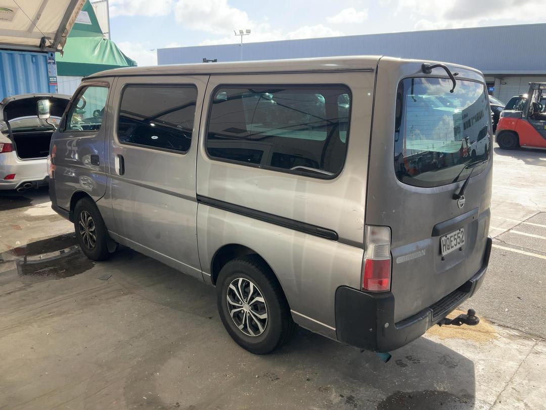 Photo '9' of Nissan Caravan