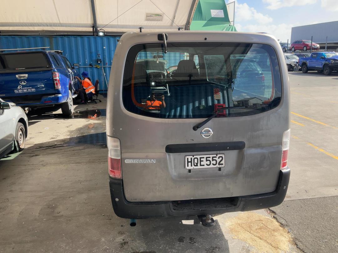 Photo '12' of Nissan Caravan