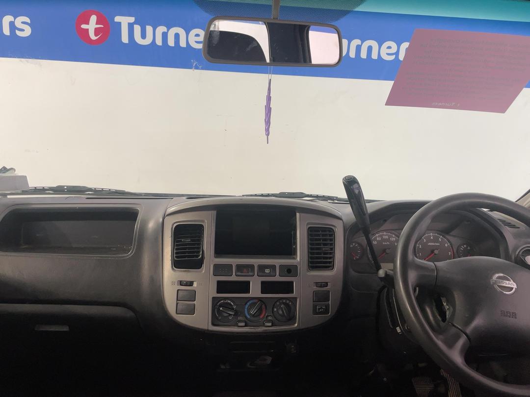 Photo '15' of Nissan Caravan Photo '15' of Nissan Caravan