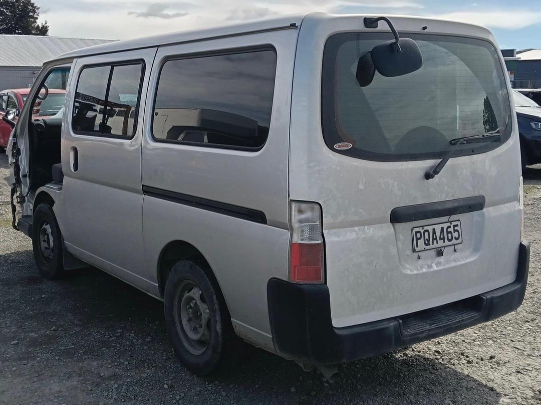 Photo '5' of Nissan Caravan