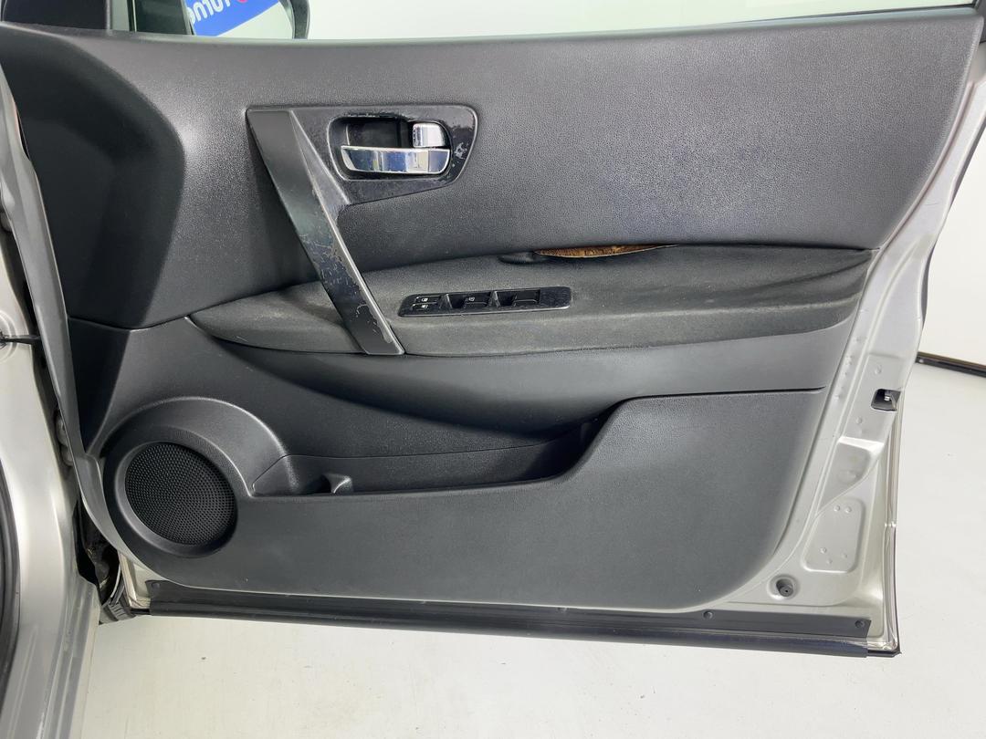 Photo '15' of Nissan Dualis