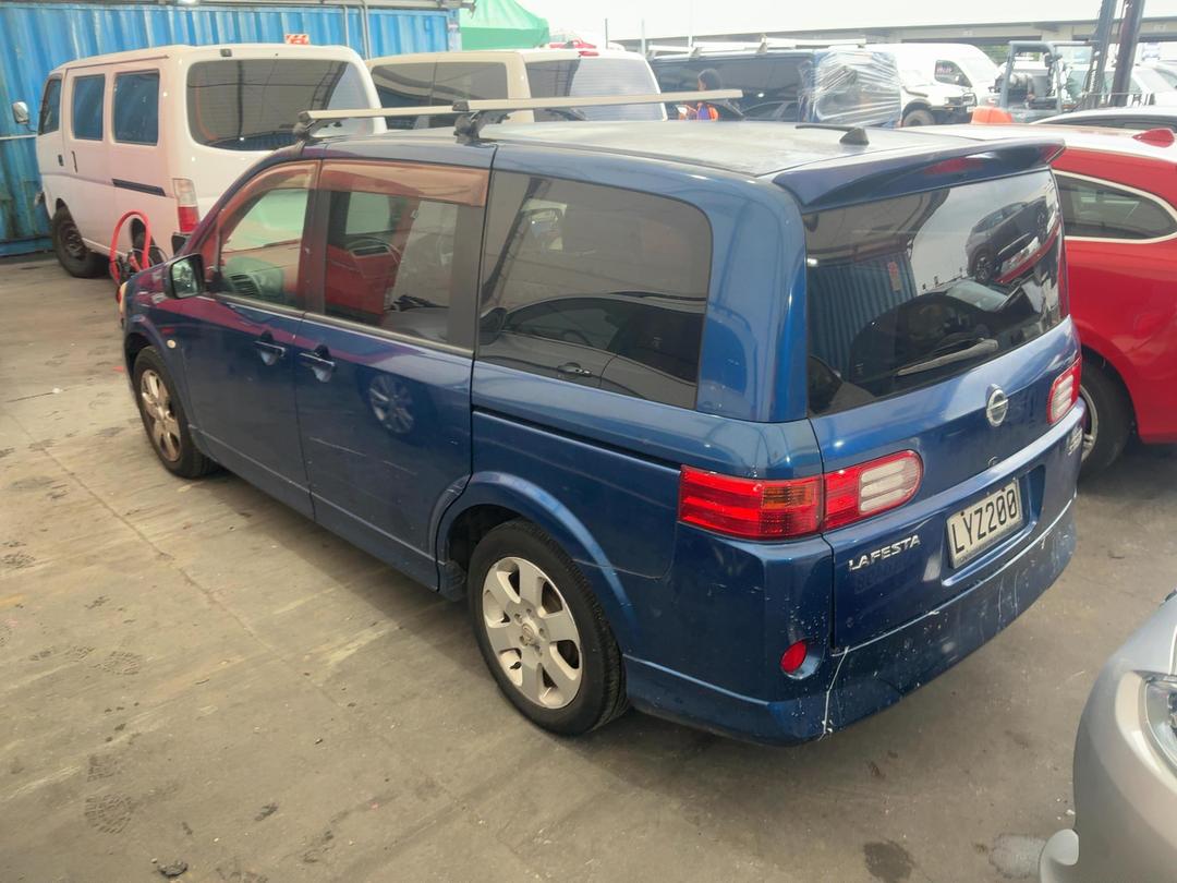 Photo '9' of Nissan Lafesta