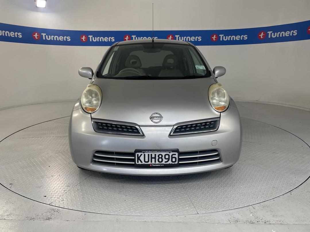 Photo '2' of Nissan March