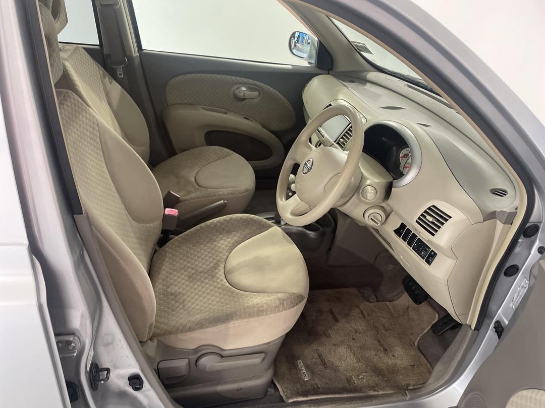 Photo '16' of Nissan March