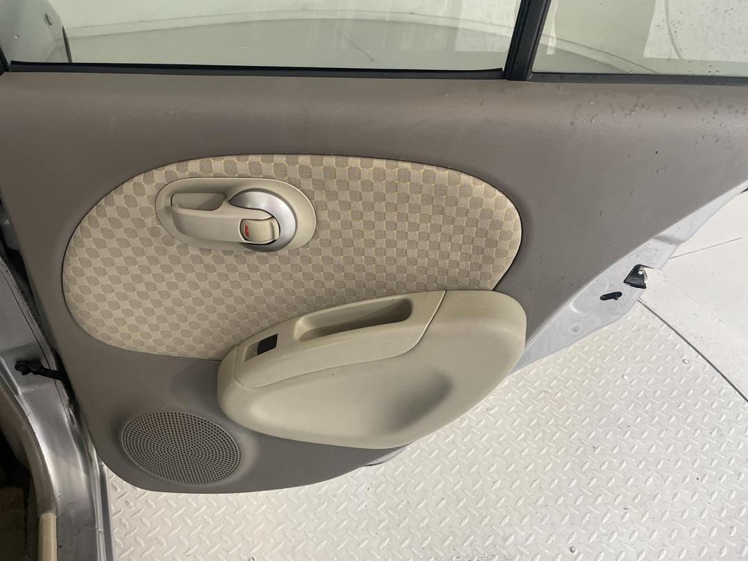 Photo '19' of Nissan March