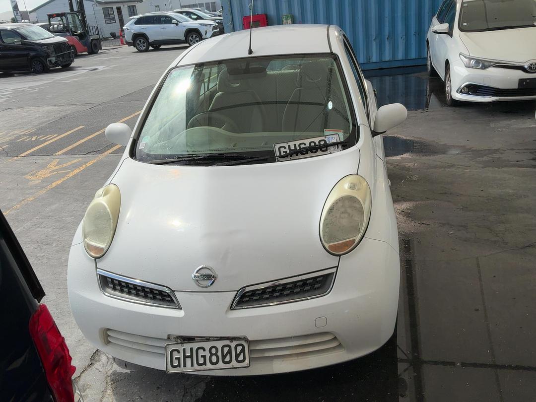 Photo '5' of Nissan March Photo '5' of Nissan March