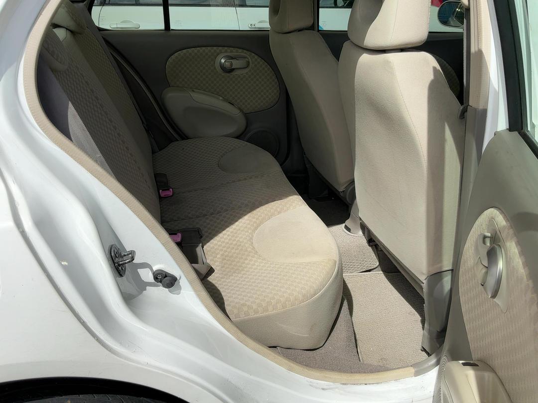 Photo '18' of Nissan March Photo '18' of Nissan March