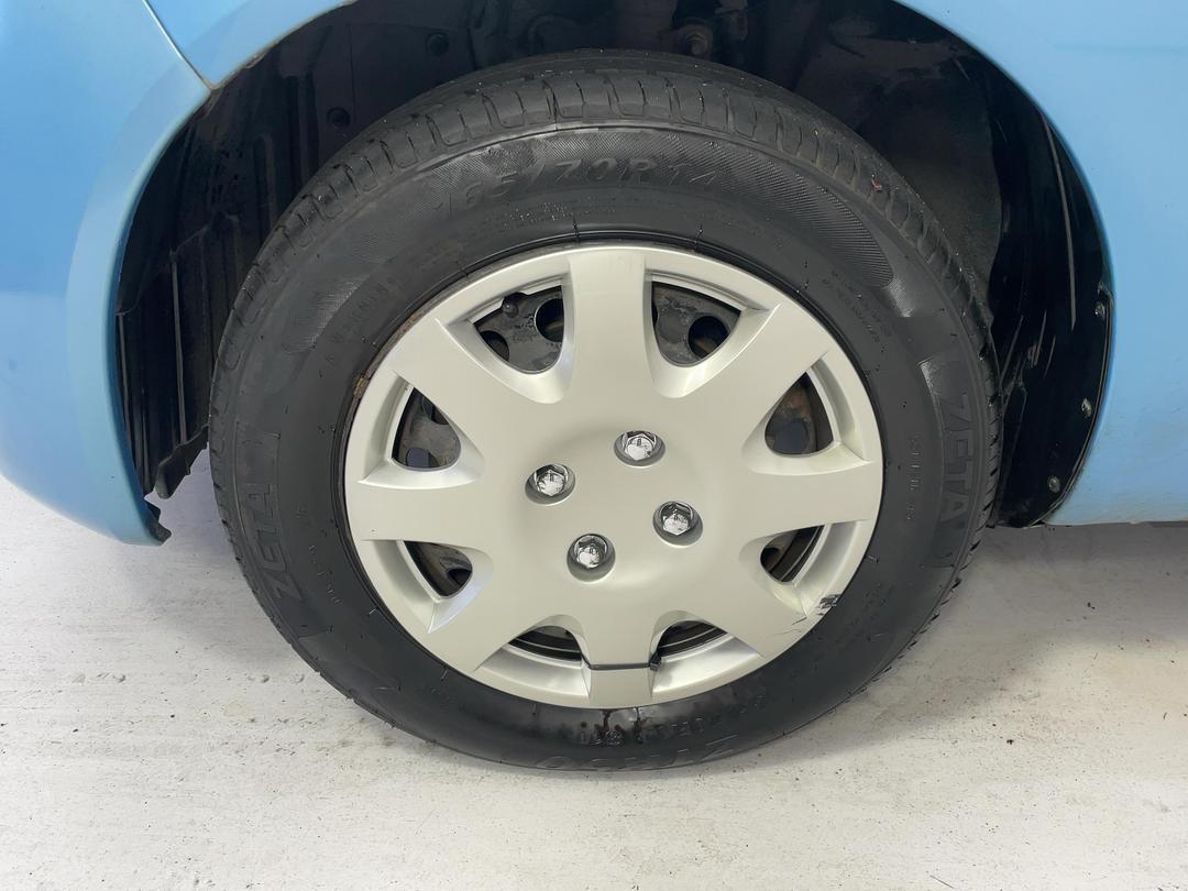 Photo '10' of Nissan March