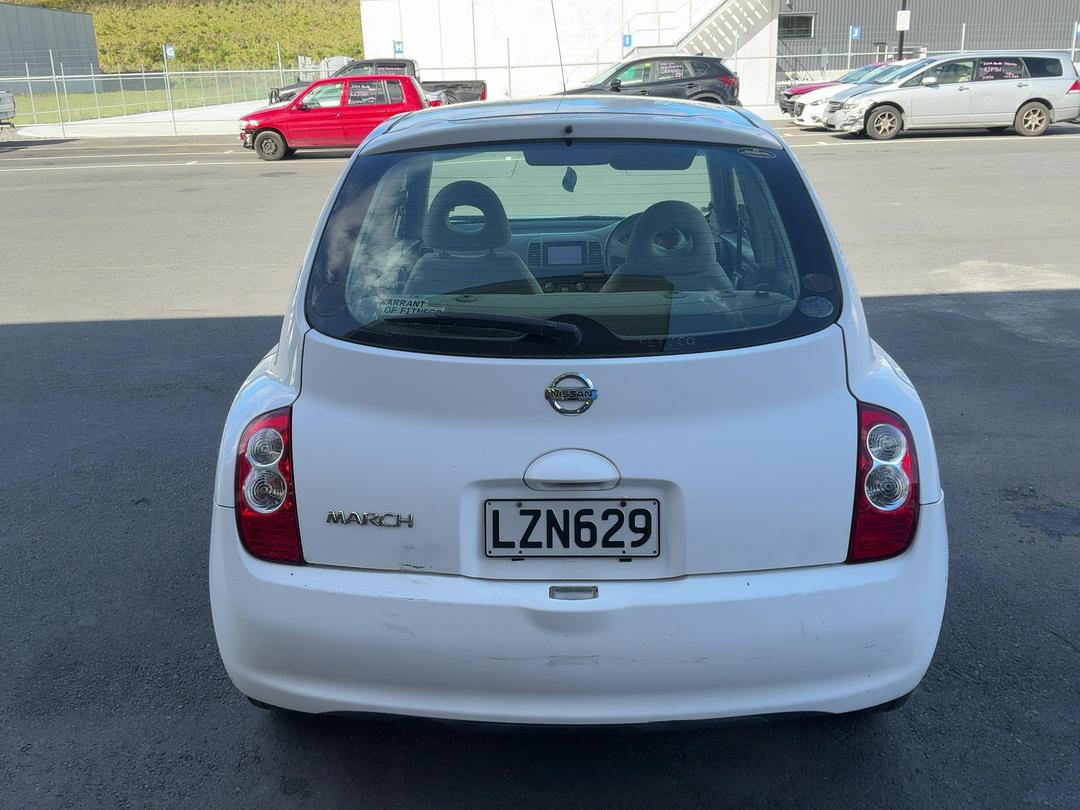 Photo '6' of Nissan March Photo '6' of Nissan March