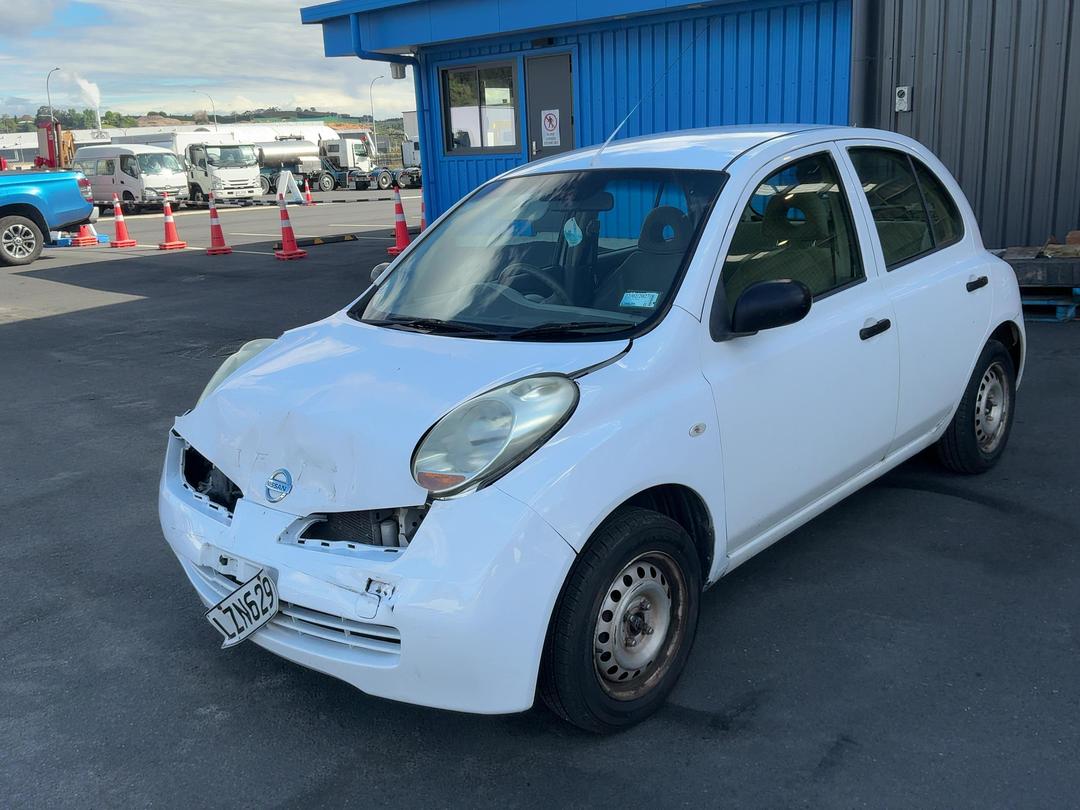 Photo '2' of Nissan March Photo '2' of Nissan March