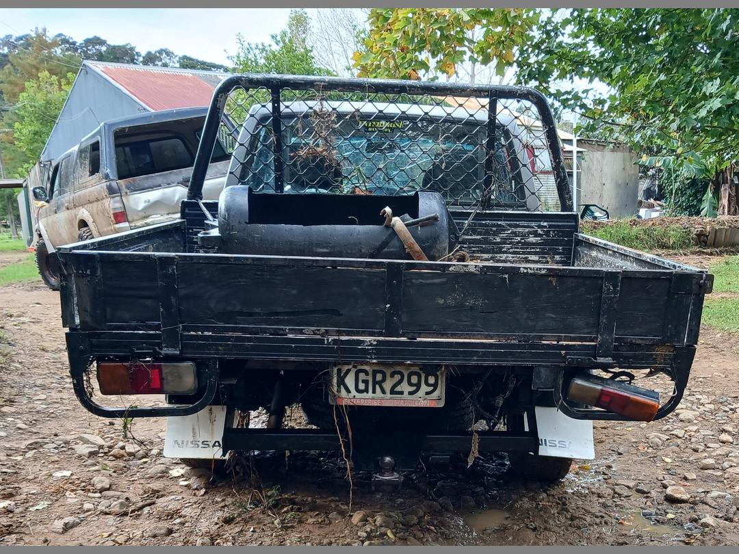 Photo '2' of Nissan Navara D/C ABS