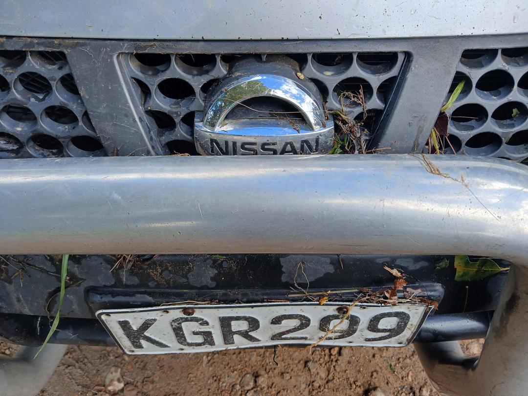 Photo '5' of Nissan Navara D/C ABS