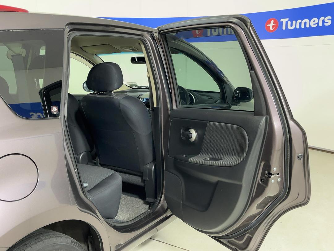 Photo '19' of Nissan Note