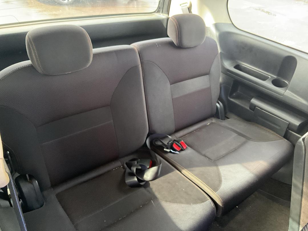 Photo '17' of Nissan Serena