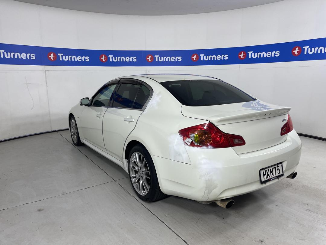 Photo '5' of Nissan Skyline