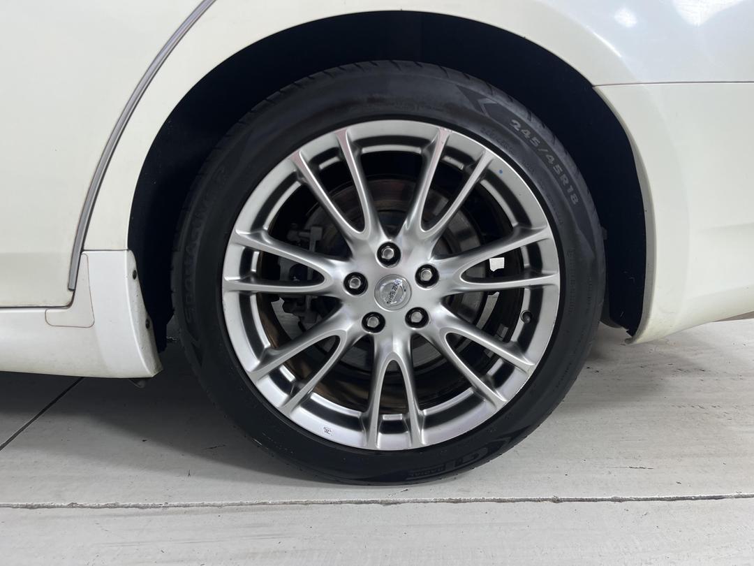 Photo '11' of Nissan Skyline