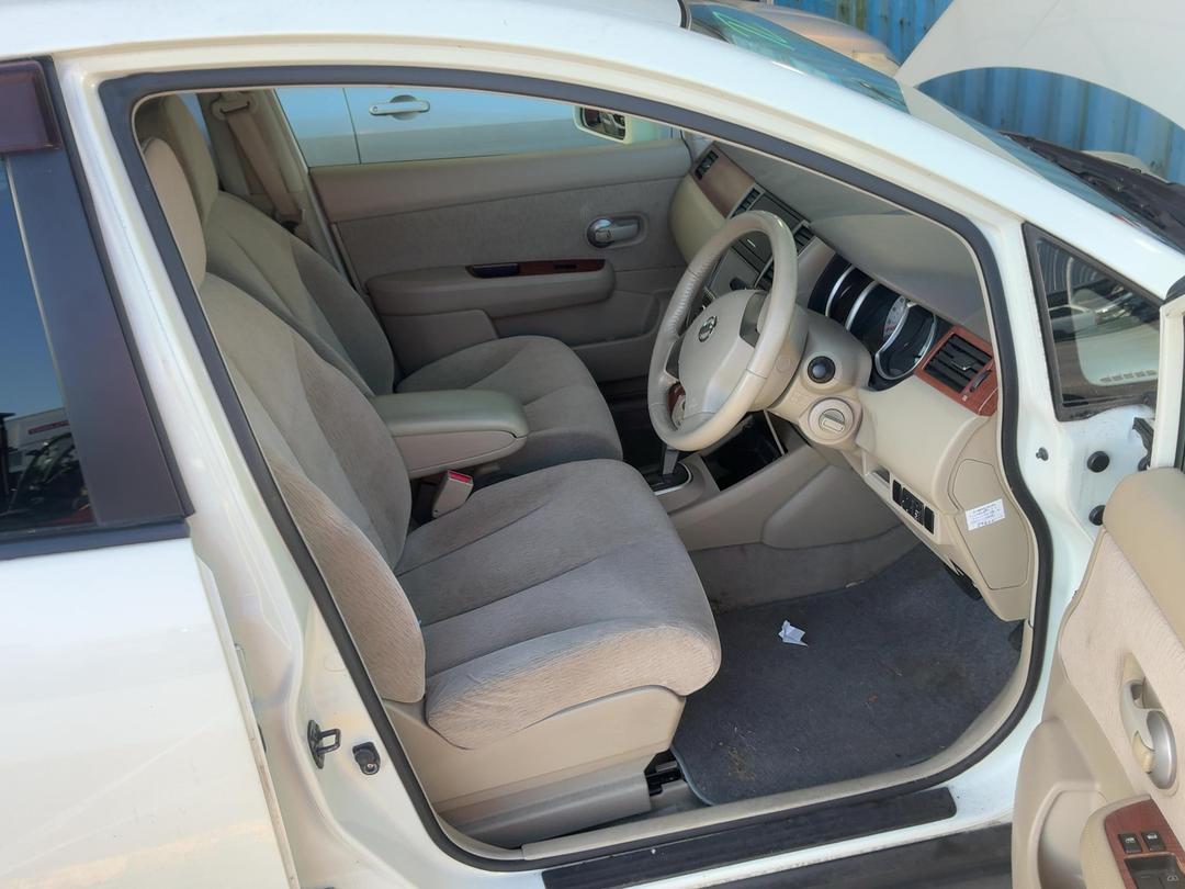Photo '18' of Nissan Tiida Latio