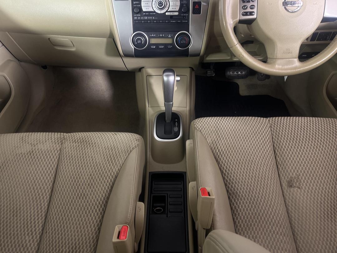 Photo '23' of Nissan Tiida