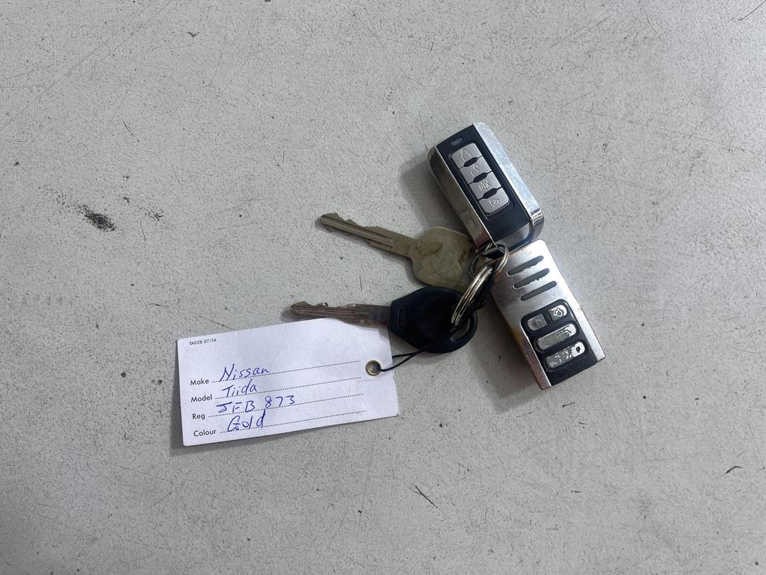 Photo '22' of Nissan Tiida