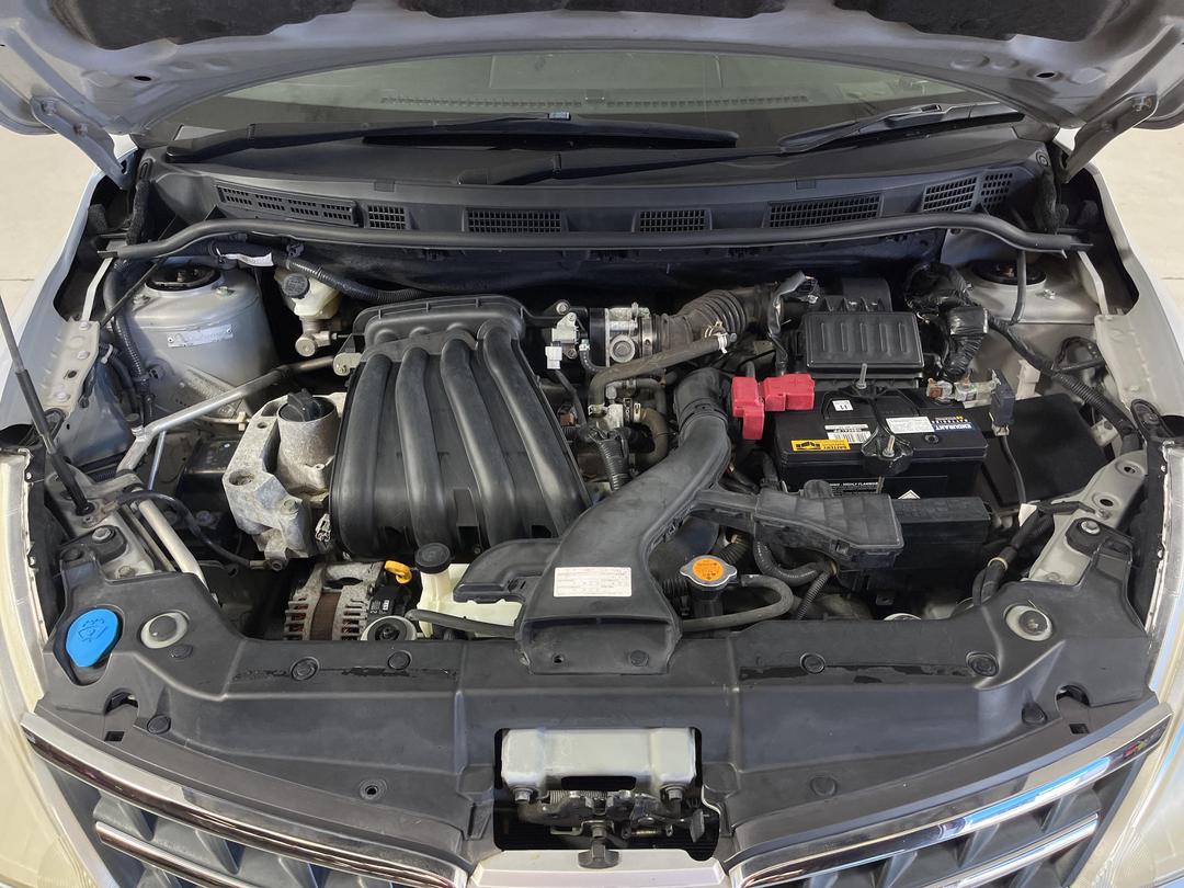 Photo '13' of Nissan Tiida