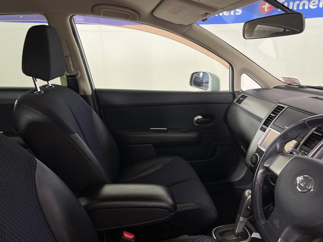 Photo '16' of Nissan Tiida