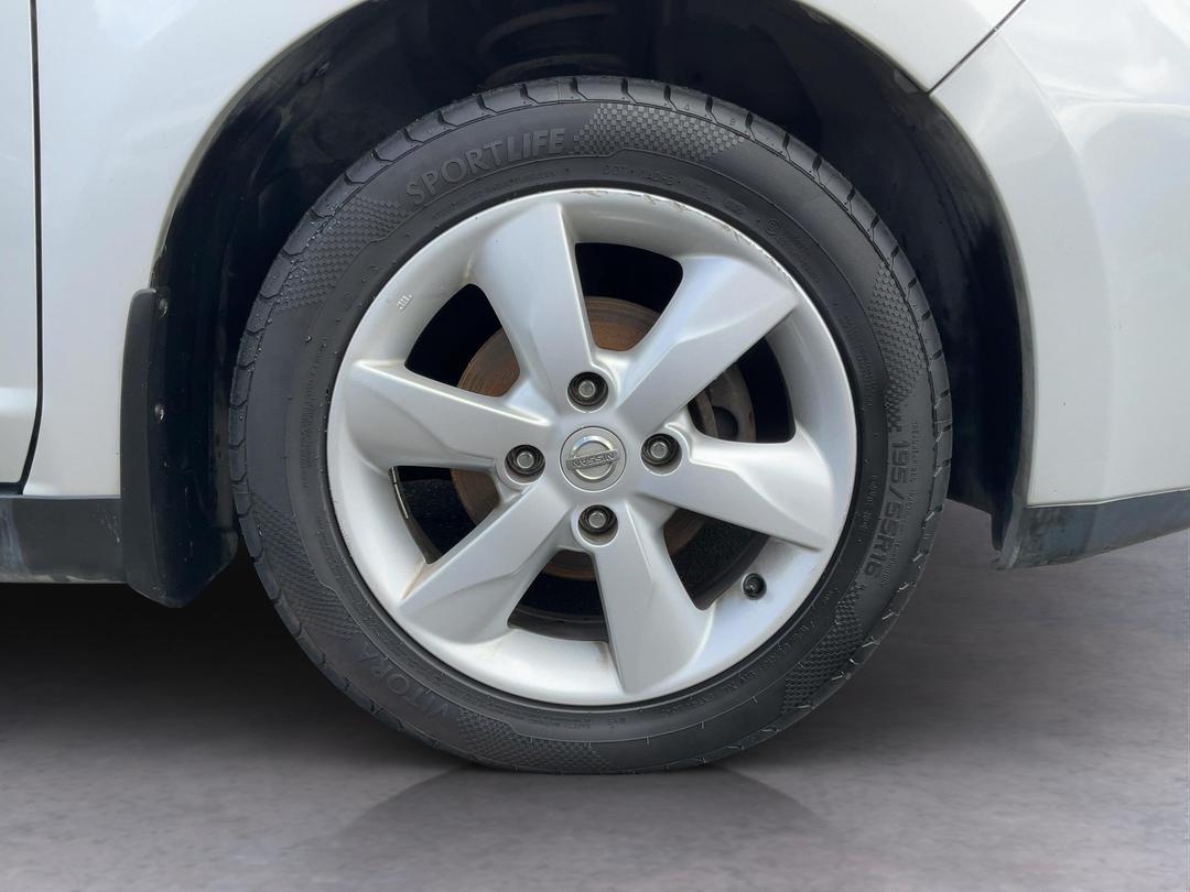 Photo '9' of Nissan Tiida