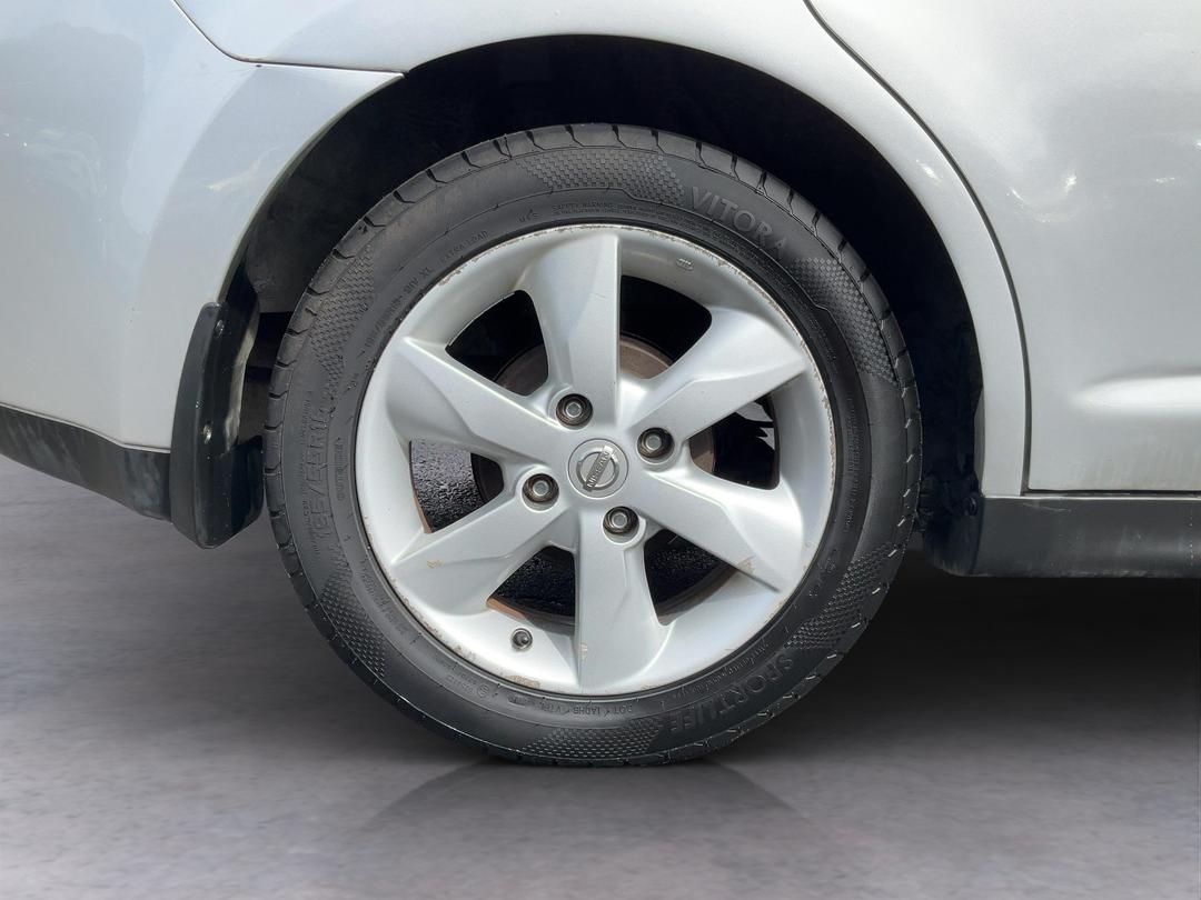 Photo '12' of Nissan Tiida