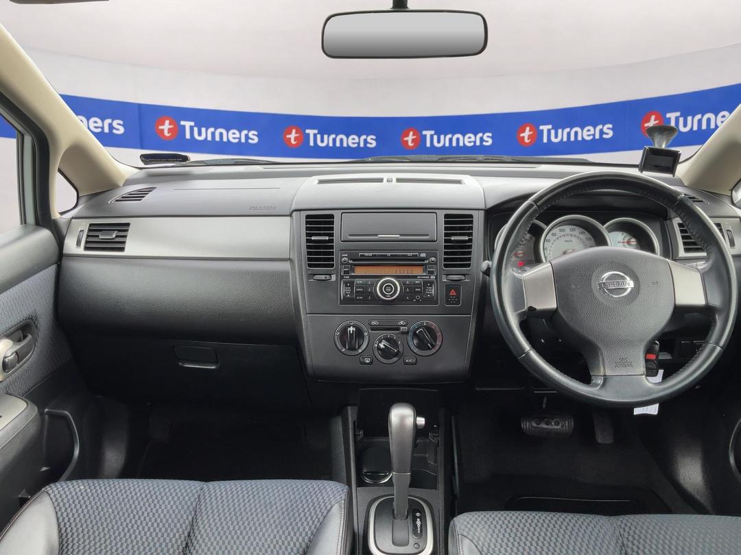 Photo '17' of Nissan Tiida