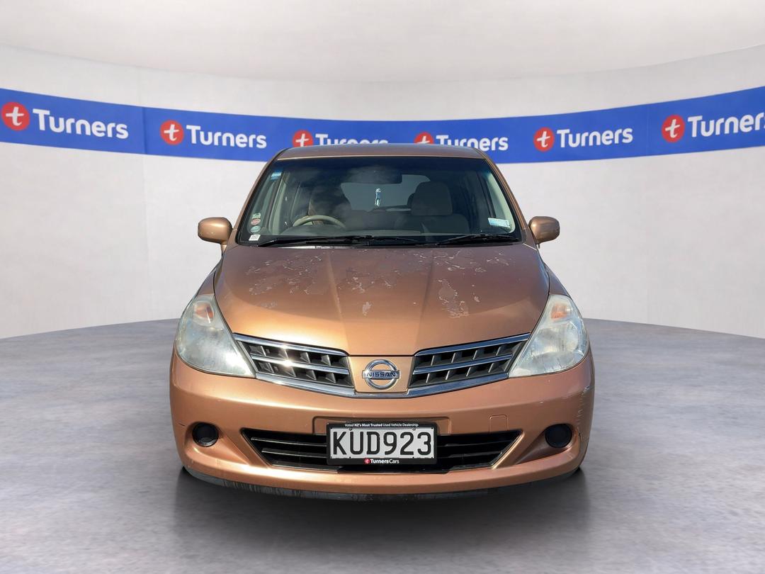 Photo '2' of Nissan Tiida