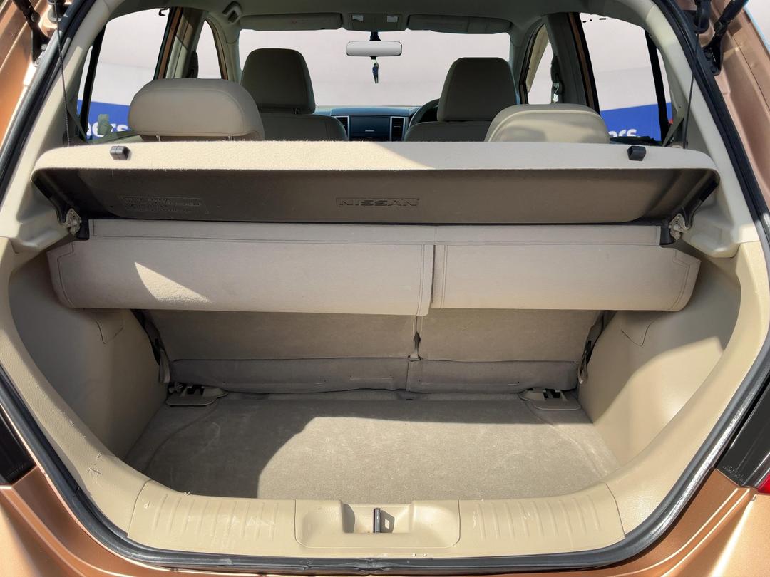 Photo '14' of Nissan Tiida