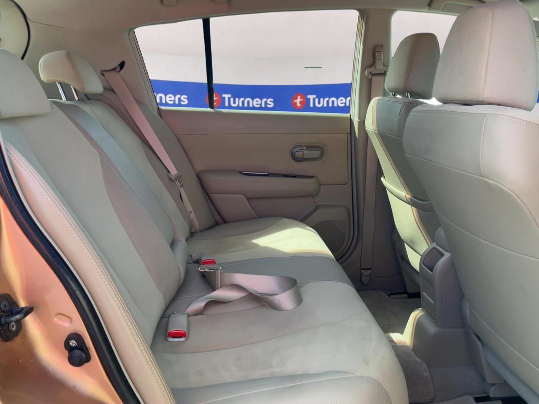 Photo '20' of Nissan Tiida