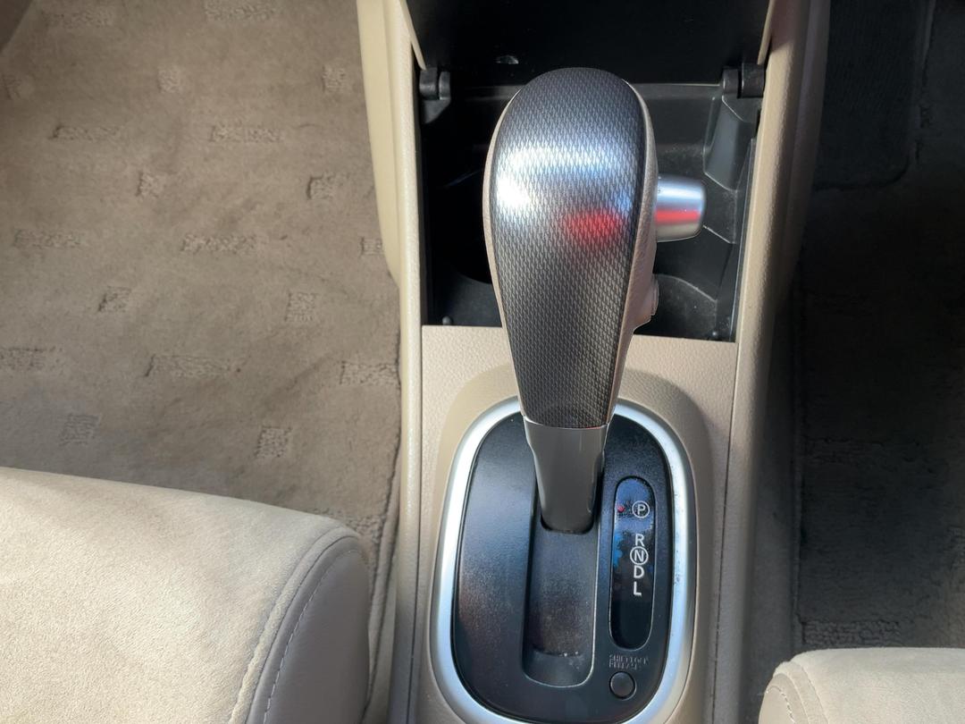 Photo '29' of Nissan Tiida